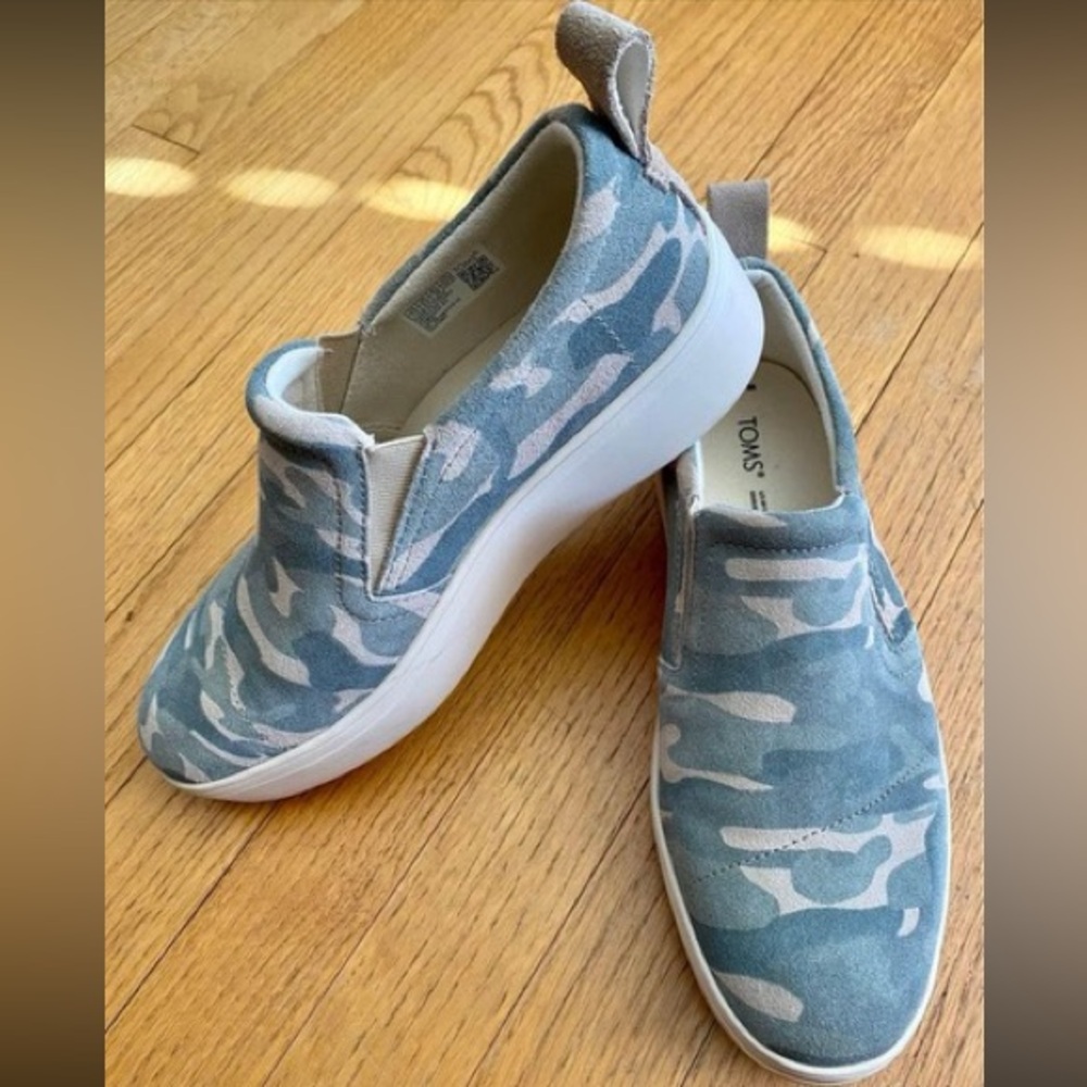 TOMS shoes platform camo sneakers